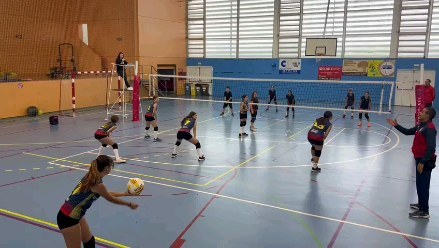 Lee más sobre el artículo CONSELL ESPORTIU 
L ‘ Infantil Blau a punt de donar la sorpresa a Bellvei !!…