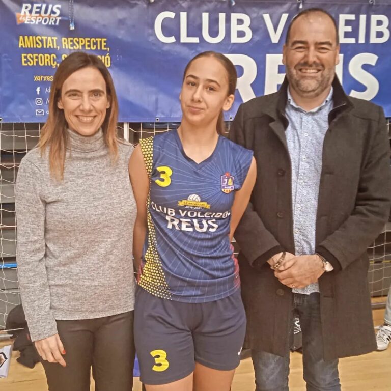 Lee más sobre el artículo 3° JORNADA DEL VOLEI FEMENI 
África Córdoba millor jugadora categoría infantil d…