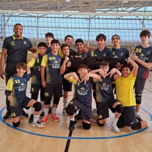 Lee más sobre el artículo CADET MASCULI 2° CATALANA 
CLUB VOLEIBOL REUS BLAU 3
SANT PERE I SANT PAU.  1
Vi…