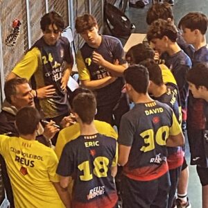 Lee más sobre el artículo CADET MASCULI 2° CATALANA 
SANT GERVASI 1 – C.V. REUS BLAU 3
Els Blaus s’ emport…