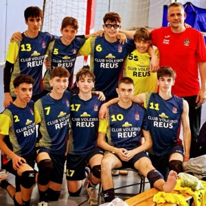 Lee más sobre el artículo CADET MASCULI 2° CATALANA 
FASE D’ ASCENS
GIRONA 3 – C.V. REUS 1
El Cadet Negre …