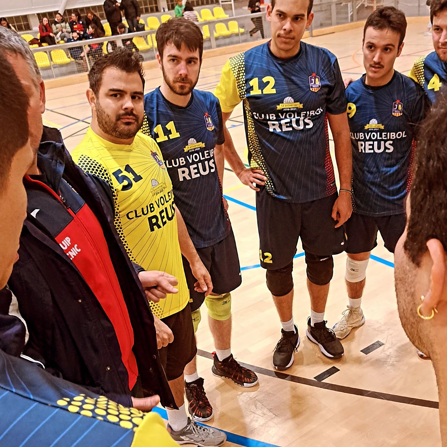 En este momento estás viendo SENIOR MASCULI 1° CATALANA 
ENCAMP 3 – C.V. REUS 1
Nuestros chicos cayeron noque…