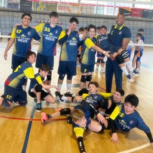 Lee más sobre el artículo C.V. ROQUETES 2 – C.V. REUS 3
INFANTIL MASCULI 1° CATALANA 
SUFRIENDO SABE MEJOR…