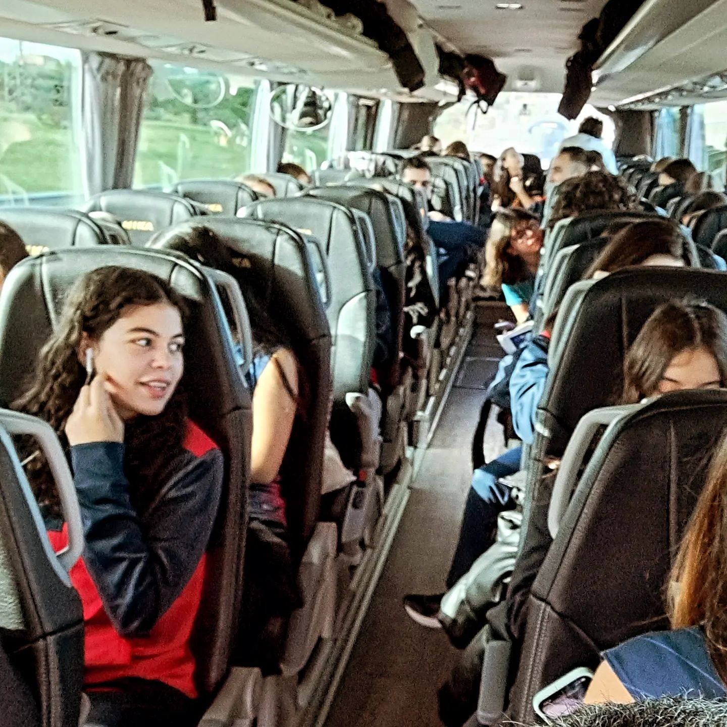 En este momento estás viendo NOS VAMOS !!!
La Zaragoza Volley Cup nos espera, la expedición reusense compuest…