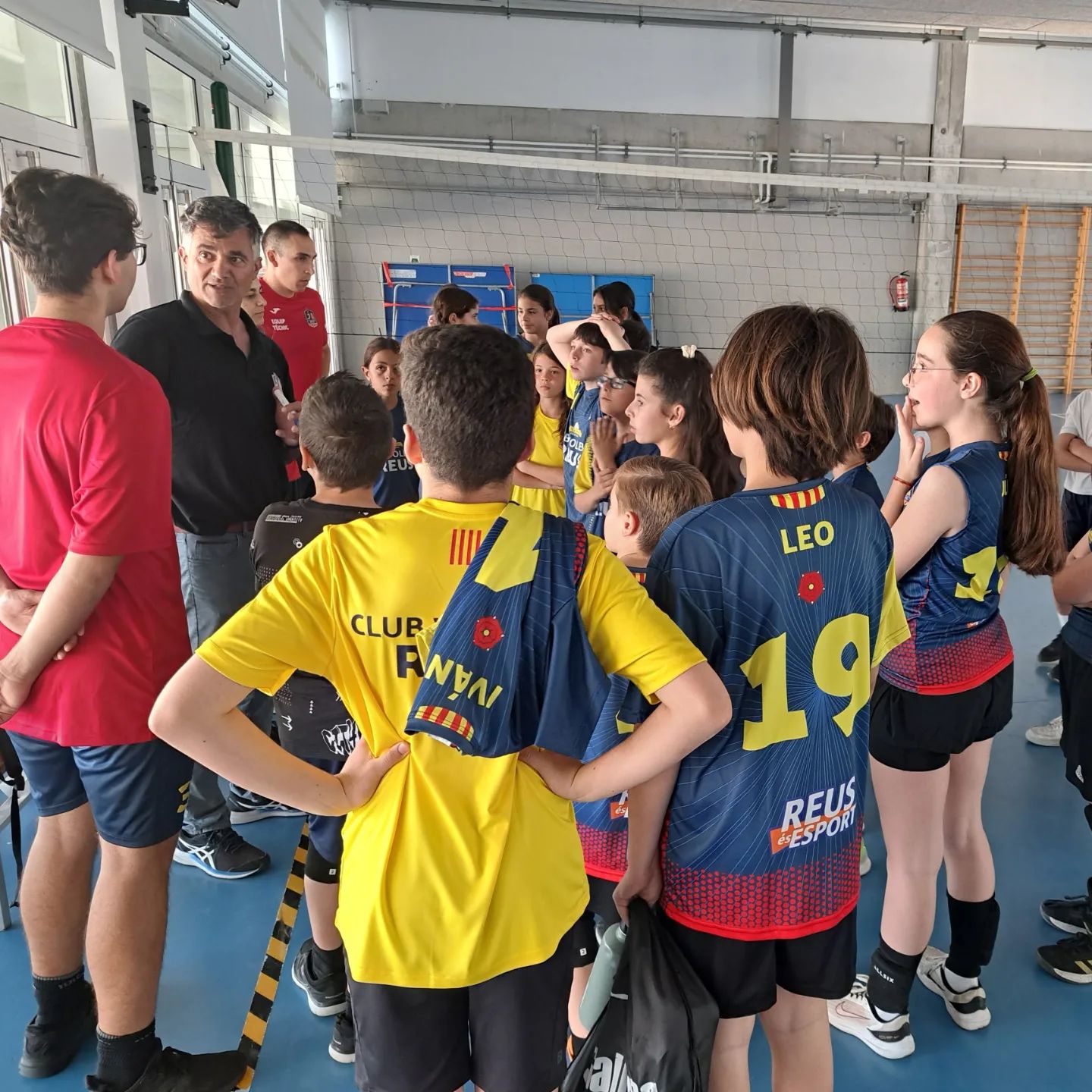 En este momento estás viendo Divendres de partidets alevins al Pi del Burgar, amb la visita de l’ equip de la…