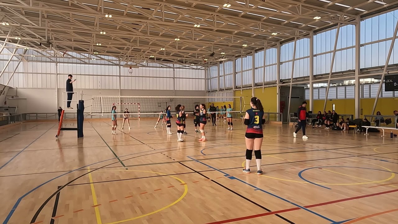 En este momento estás viendo Gran partido del Reus contra el Barça, cadet femení