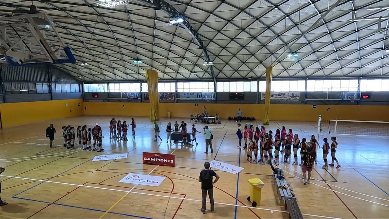 En este momento estás viendo Entrega de premis campionat de Catalunya voleibol 2ª divisió infantil femení